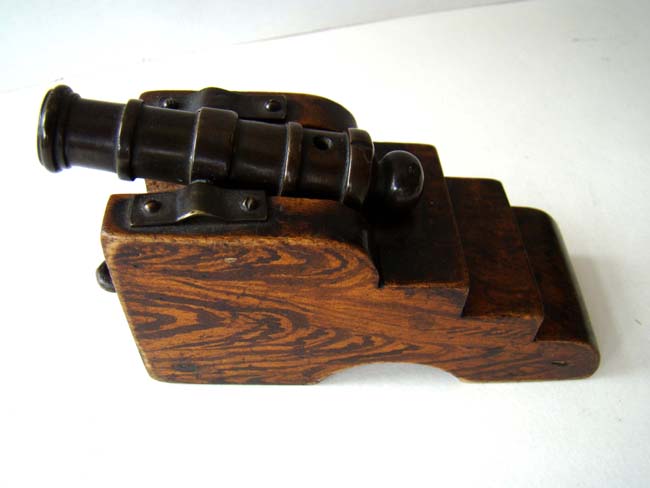 An early 19th miniature Naval Cannon circa 1800-1830 — image 3